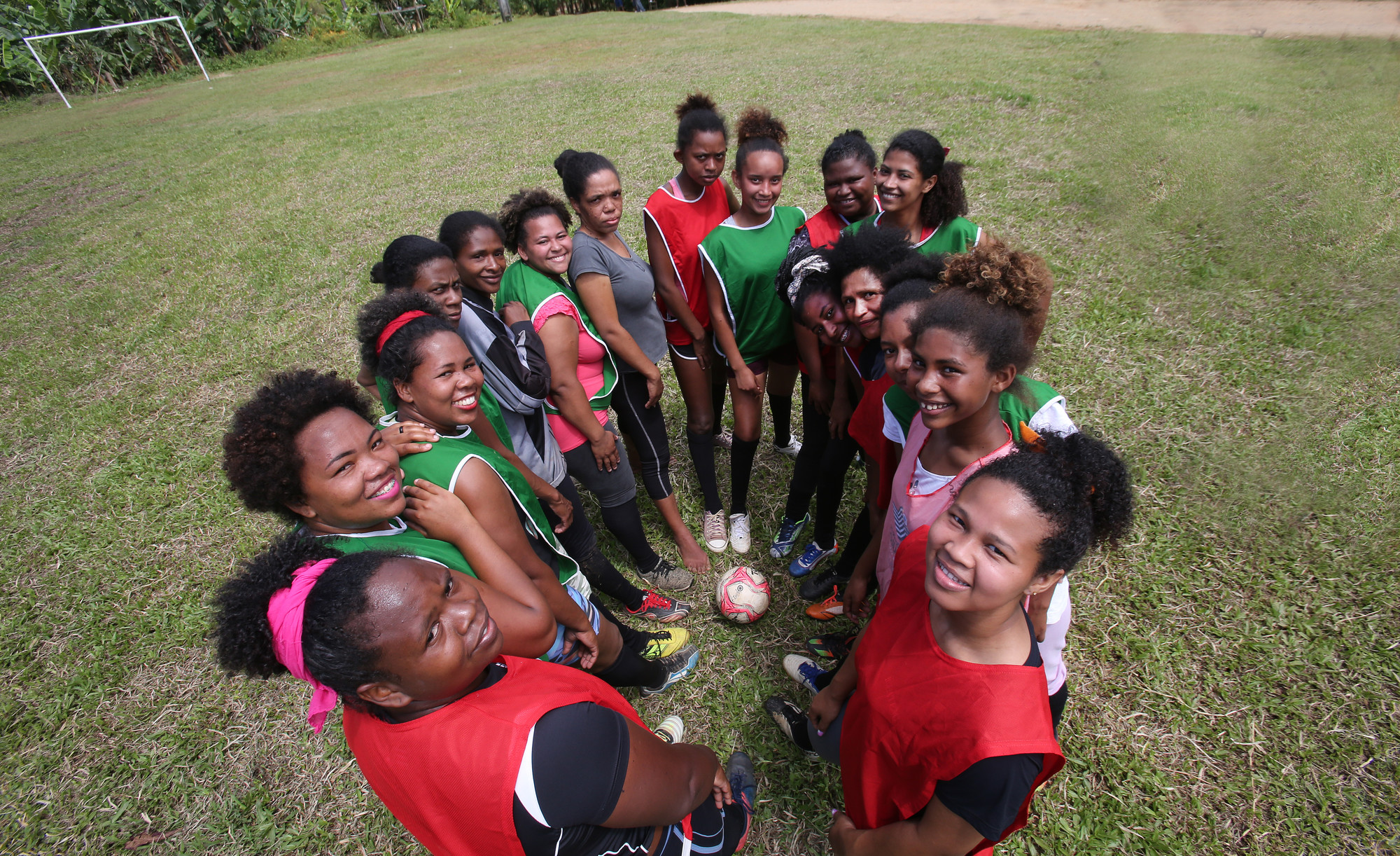 Quilombo São Pedro women's soccer team after training for a friendly against São Paulo team | JFDiorio/ISA