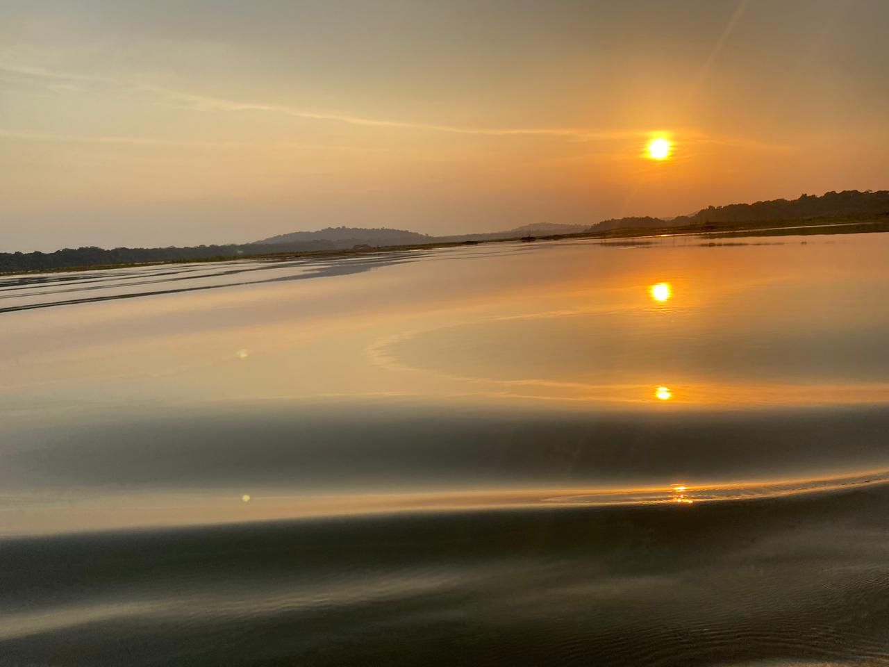 Fim de tarde na Esec Terra do Meio. Ao atingir a posição registrada na foto, o sol sinaliza para os beiradeiros que chegou ao fim o dia de trabalho e começará um horário considerado sagrado para o descanso|Joelmir Silva e Silva/2023