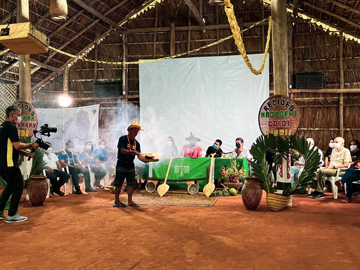 Imagem mostra ritual de benzimento na abertura do evento de 38 anos da Foirn