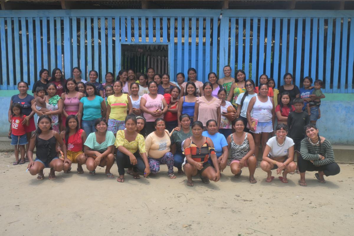 Foto das mulheres que participaram do II Encontro de Mulheres do Rio Tiquié