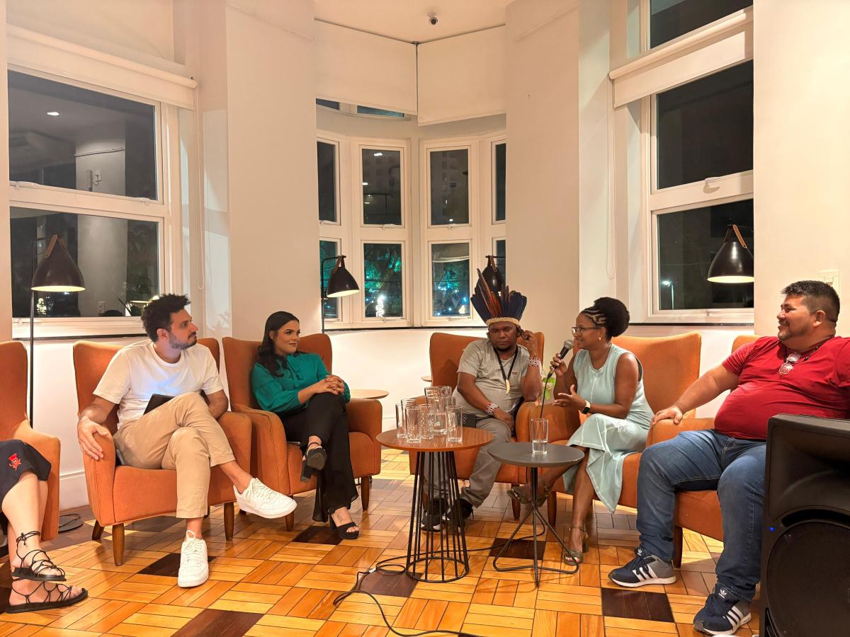 Érica Monteiro trouxe a importância de se traduzir os conceitos e entendimentos sobre o que significam as mudanças climáticas na vida das populações que vivem nos territórios